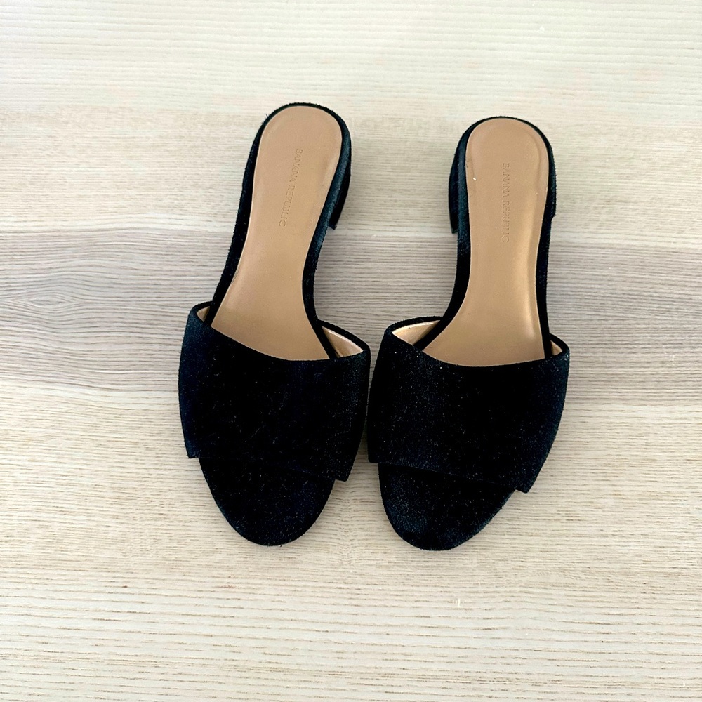 Banana republic open toe slides